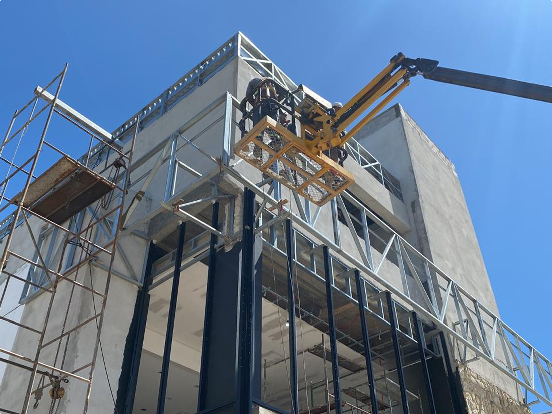 Metal Plus - Conheça nosso serviço de Fachadas